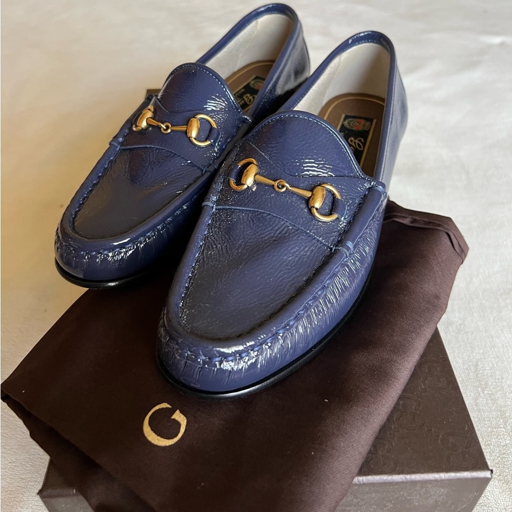 Gucci Navy Patent Leather Loafers with Gold Detail - Picture 2 of 5
